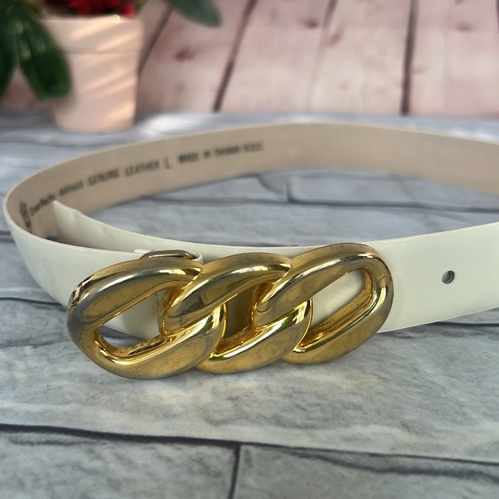 80’s Crown pacific genuine, leather, white gold, buckle belt size large vintage